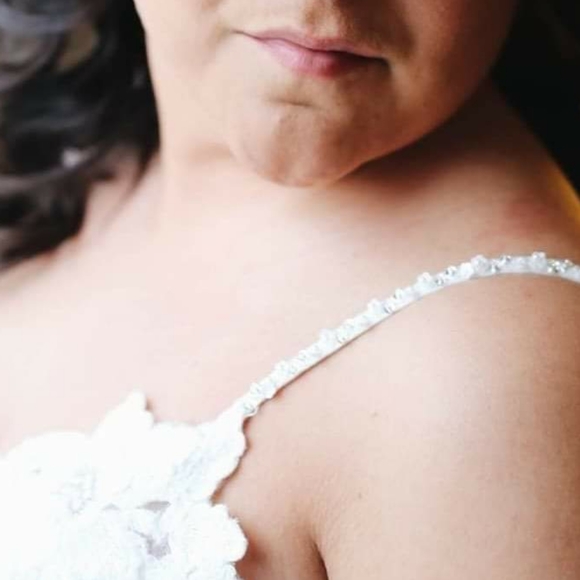 Wedding Dress - Picture 4 of 7